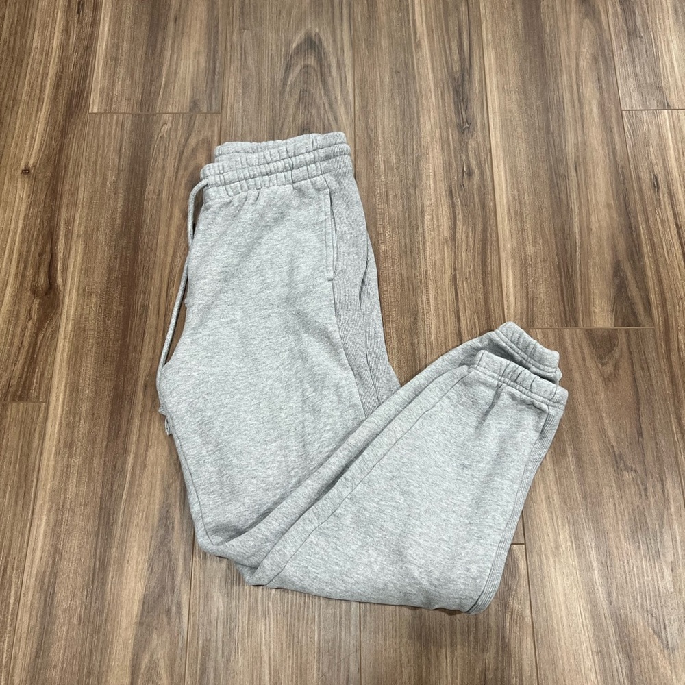 aritzia cozy fleece sweats